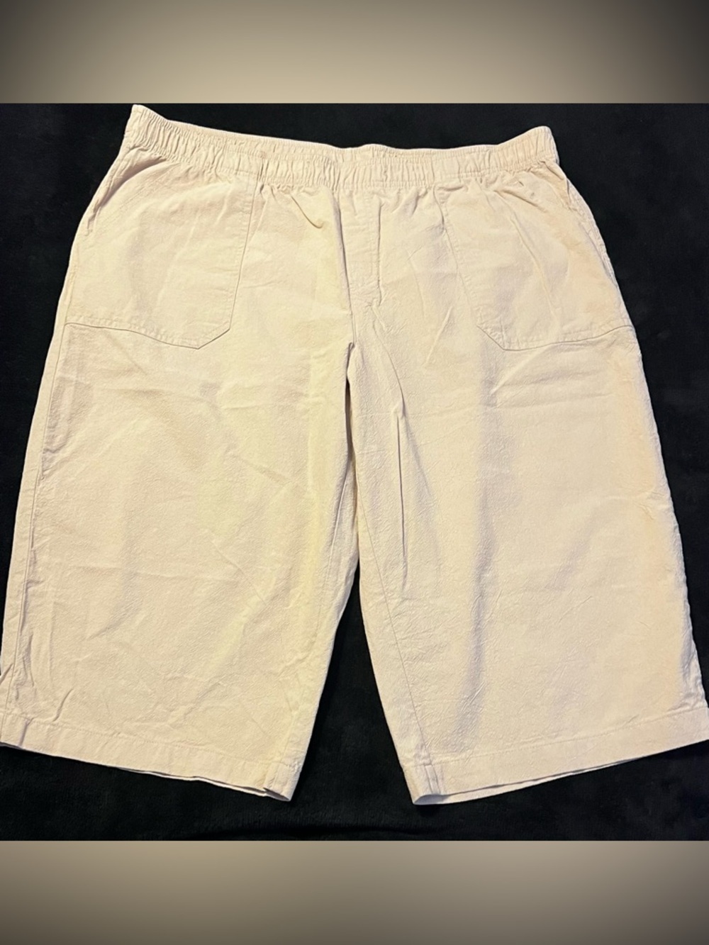 EUC White Stag Lightweight Beige Casual Knee Length Capris Women’s XL 16/18